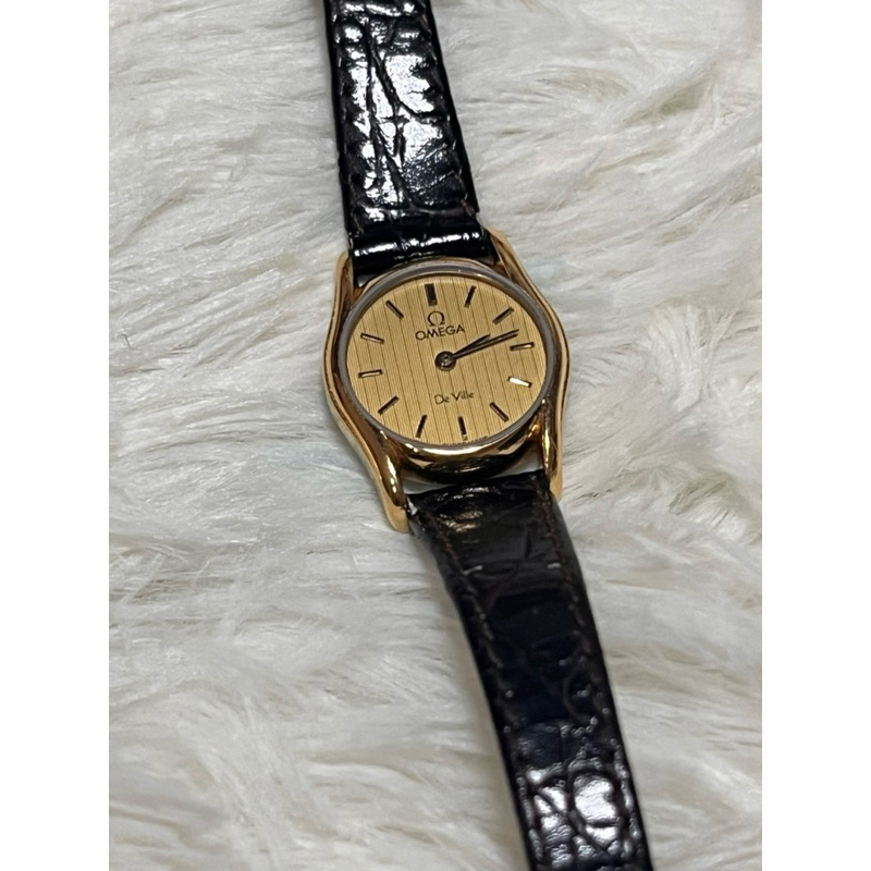 นาฬิกามือสองแบรนด์แท้ยี่ห้อOmega Deville Quartz Swiss Made Round Vintage Watch 20mm Women’s Gold Dia