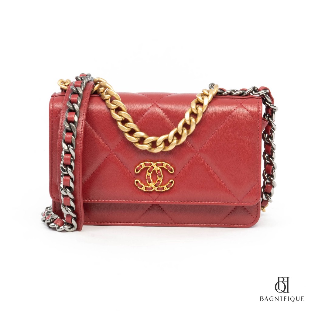 C H A N E L WOC 7.5" RED LAMB SGHW