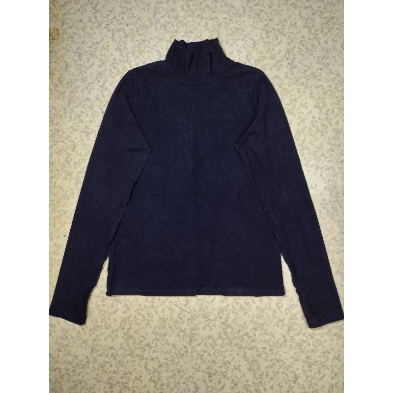 GU เสื้อคอปีนแบบสอดนิ้ว