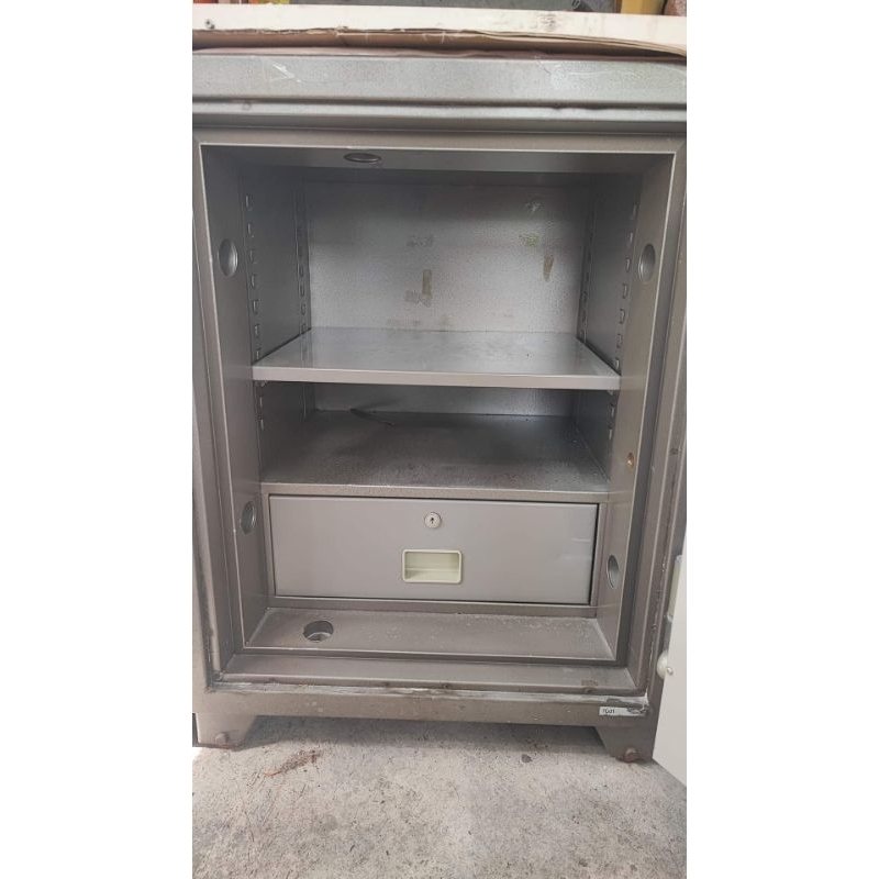 LEECO SAFE MODEL 700