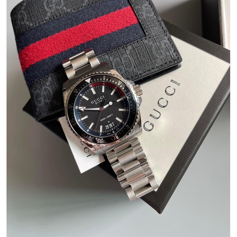 New 🍁Gucci Dive Watch 45 mm. หล่อมาก เรียบหรู รุ่นนี้นานๆมาทีนะคะ ราคาดีมาก