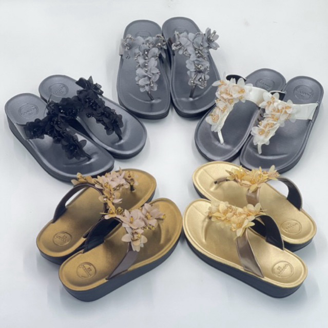 รองเท้าสุขภาพพื้น PU 8921 ประดับด้วยดอกไม้สวยๆ