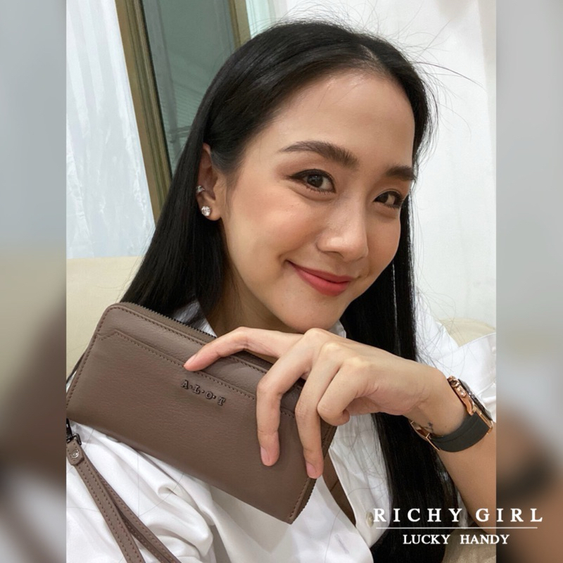 ALOT กระเป๋าสตางค์เสริมดวงใบยาว รุ่น Richy girl สีน้ำตาล / สาววันอังคาร