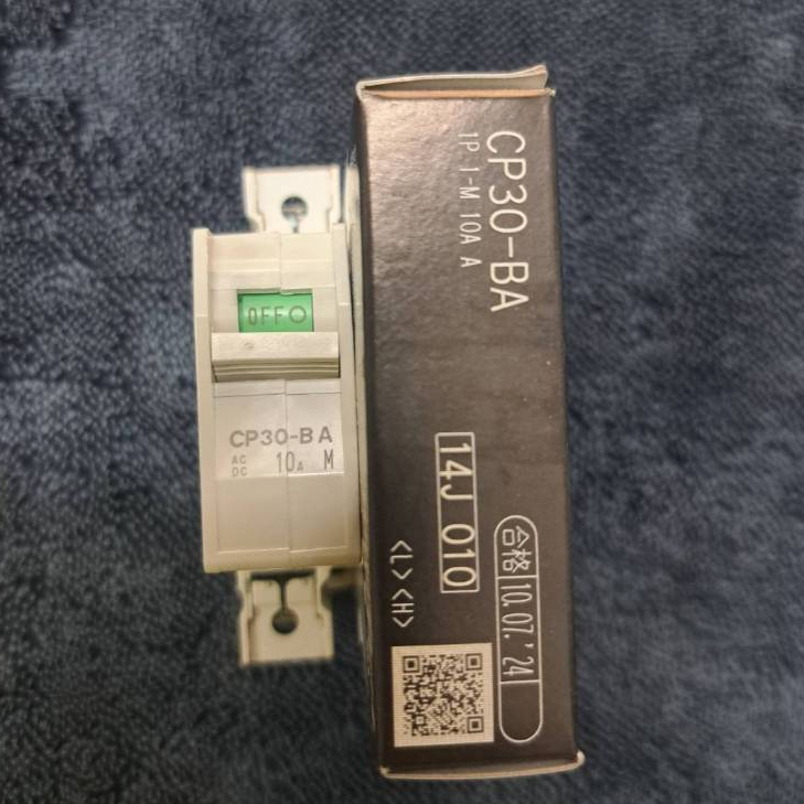 MITSUBISHI Circuit Protector Breaker CP30-BA 10A 1P AC220V 2.5kA 14J 010 S/N 2407448812