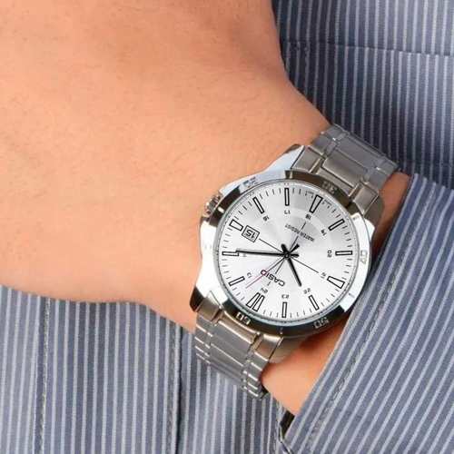 Casio นาฬิกาข้อมือผู้ชาย สีเงิน สายสแตนเลส รุ่น MTP-V004D,MTP-V004D-1C,MTP-V004D-7C