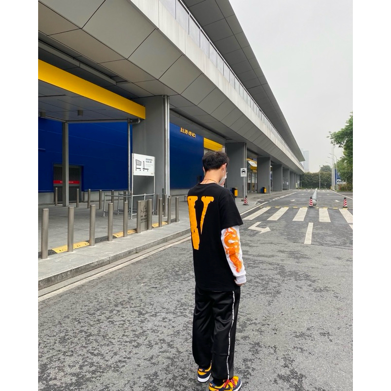 [ของแท้💯%]VLONE STAPLE TEE  YELLOW / BLACK