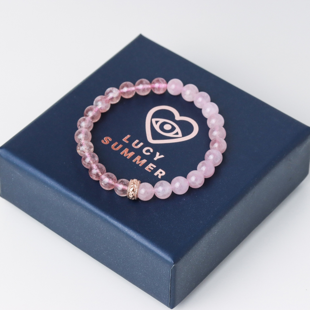 LUCYSUMMER Rose Quartz Madagascar + Strawberry Quartz กำไลข้อมือหินแท้ ขนาด 6 mm/8mm แต่งด้วยจี้ตัวคั่น Spacer เงินแท้