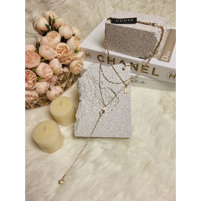 สร้อยคอยาวแบรนด์Guessแบบ4เส้นแยกไม่ได้ขนาดยาวรอบคอ36,40,42และ52cmมีสายปรับขยายได้3cm พู่ยาว16cm