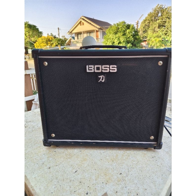 ตู้แอมกีตาร์ Boss katana50