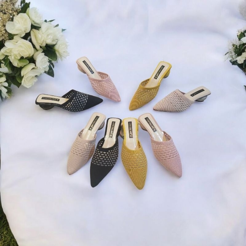 รองเท้าเปิดส้น ไซส์ใหญ่ แบบส้นกลม ส้นสูง 1 นิ้ว SIZe 36 - 45 Bigsize แบบผ้าไหมพรม ยืดตามเท้า สไตส์เกาหลี ไม่บีบรัดเท้าคะ