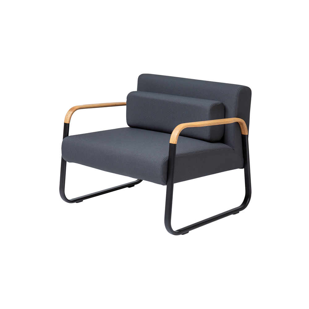 Modernform โซฟา IZANO ขาเหล็กดำ แขนไม้โอ๊คแดง เบาะหุ้มผ้า
