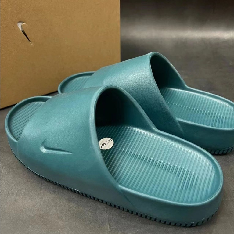 Nike Calm Slide รองเท้าแตะแพลตฟอร์มลำลองผู้ชายส้นเตี้ยพิมพ์ลาย ของแท้ 100% สำหรับกีฬาในร่ม