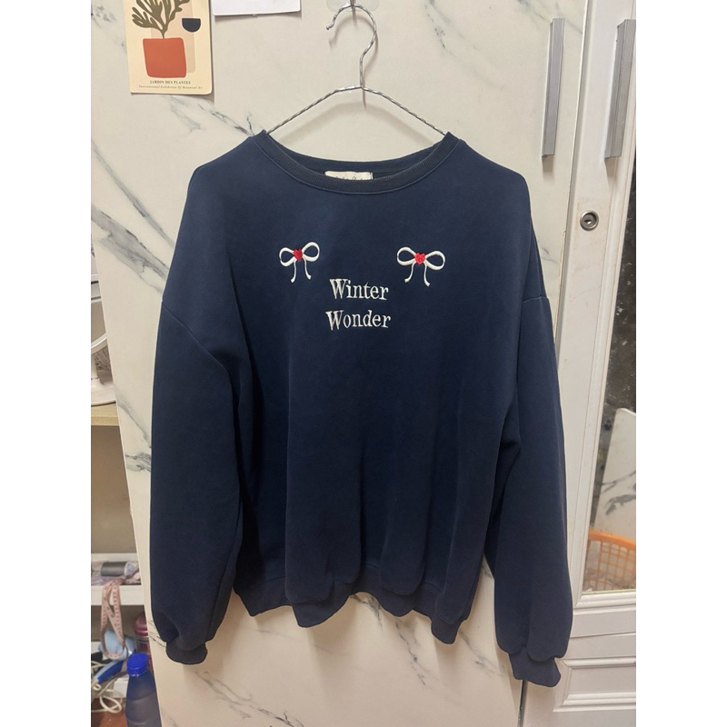 สเวตเตอร์ โอเวอร์ไซดอกสีกรม ลายปักโบว์ ป้าย Stylist shop