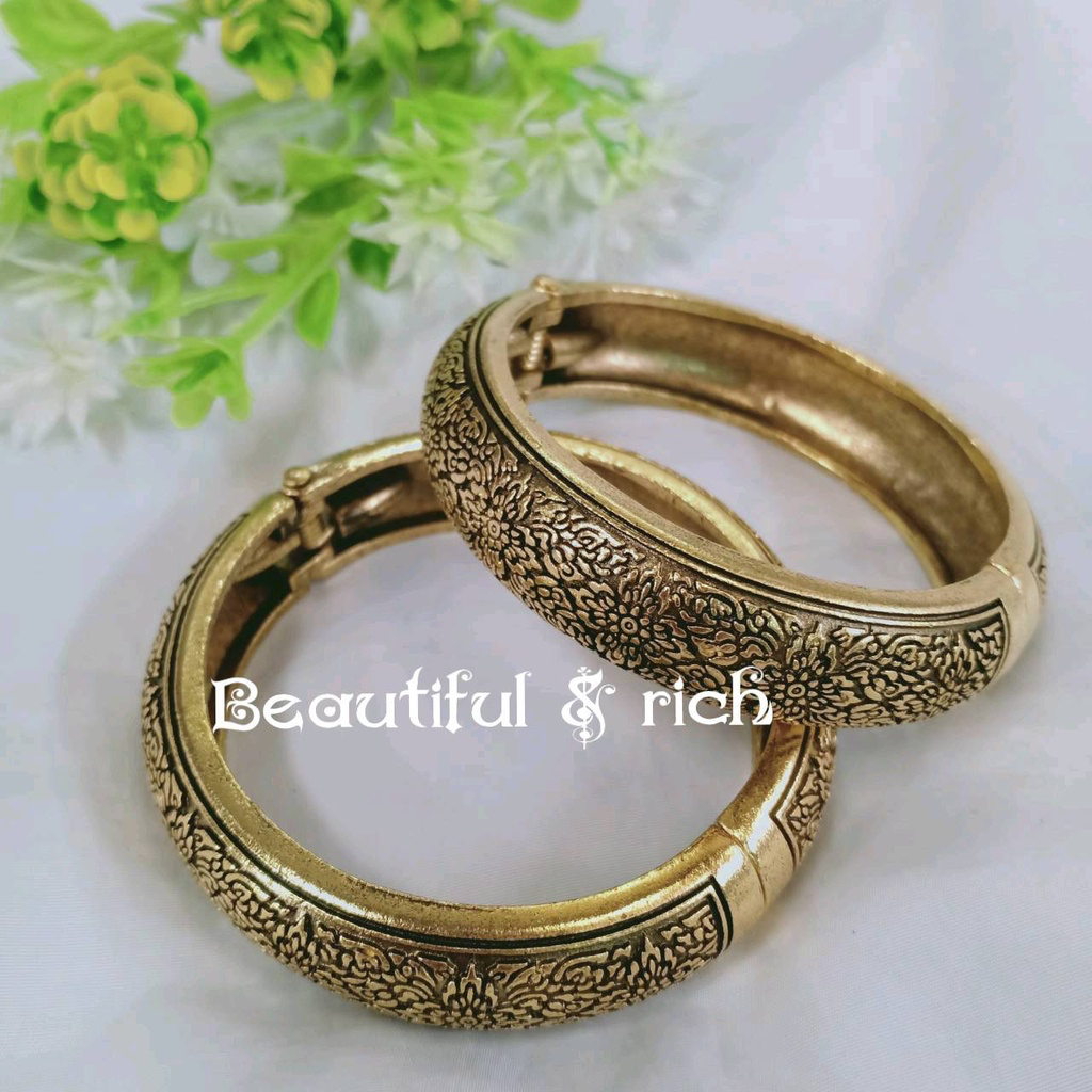 กำไลข้อมือสีทอง เครื่องประดับชุดไทย รุ่น 033