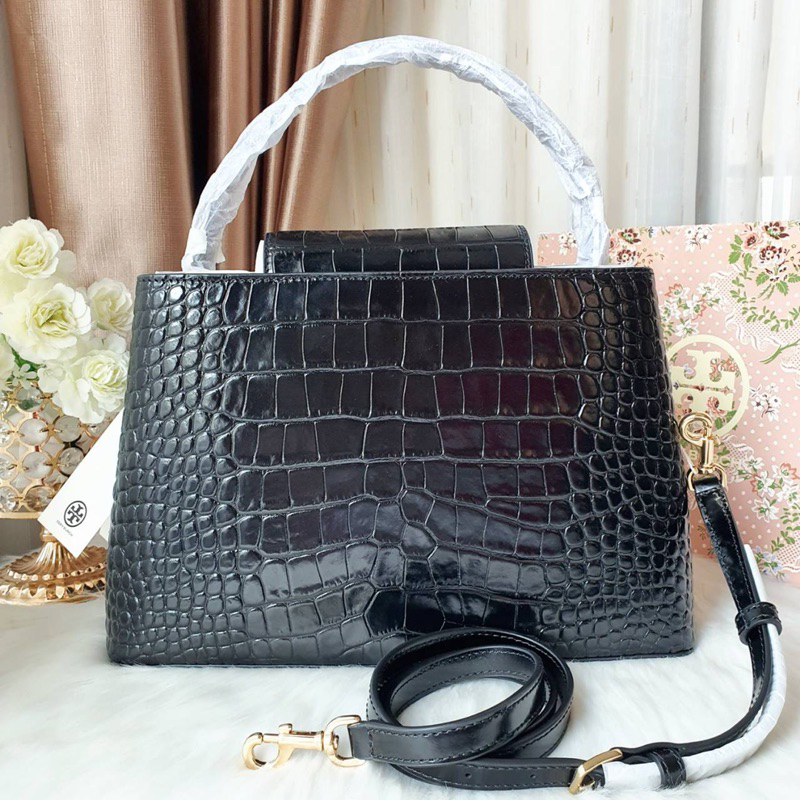 ใบใหญ่ มีสามสี 140972 141043 Britten  With Gold Hardware Pebbled Leather Women's Satchel Bag