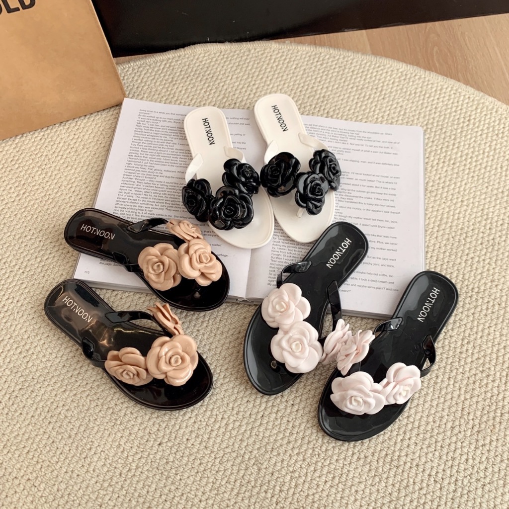 รองเท้าคีบตกแต่งลายดอกไม้ A208
