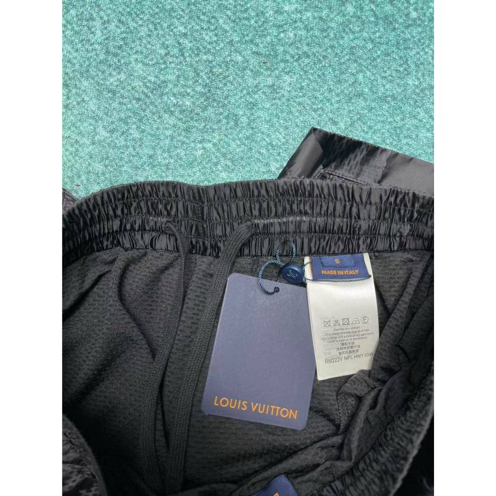 【LV】กางเกง 25SS ภาพถ่ายสินค้าจริง 100% รับประกันคุณภาพ จัดส่งฟรีทั่วไทย ใส่ได้ทั้งผู้ชายและผู้หญิง