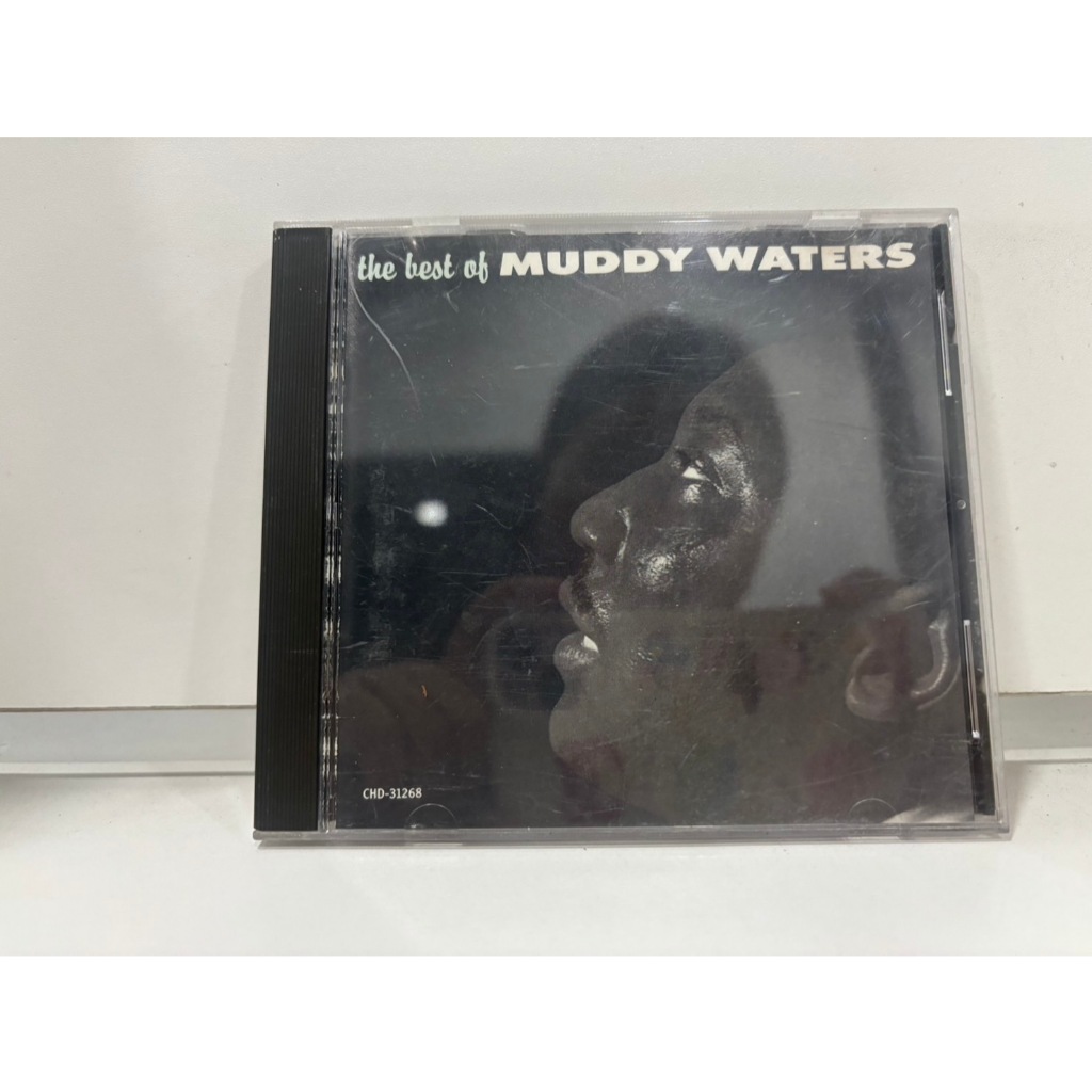 1 CD MUSIC  ซีดีเพลงสากล  MUDDY WATERS THE BEST OF MUDDY WATERS       (B17G29)