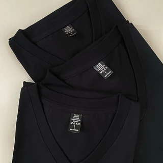 🔥H O T🔥เสื้อยืดสีพื้นคอวี(สีดำ)
