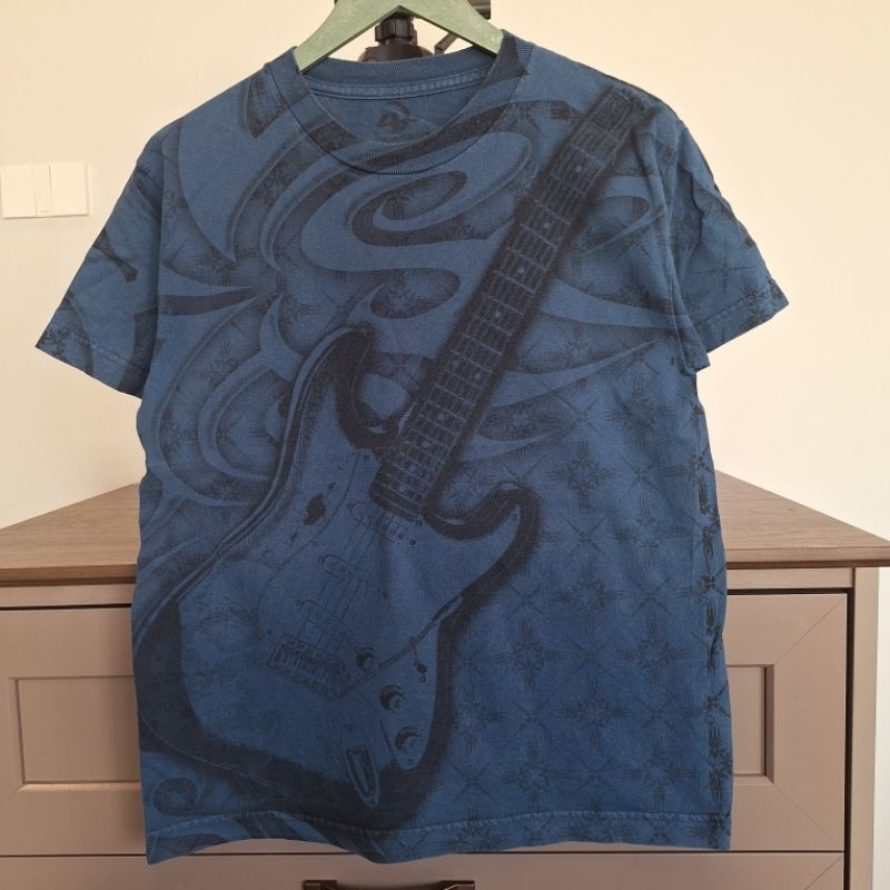เสื้อยืด ลายกีต้าร์ 4 seasons ovp size SM (AA30)