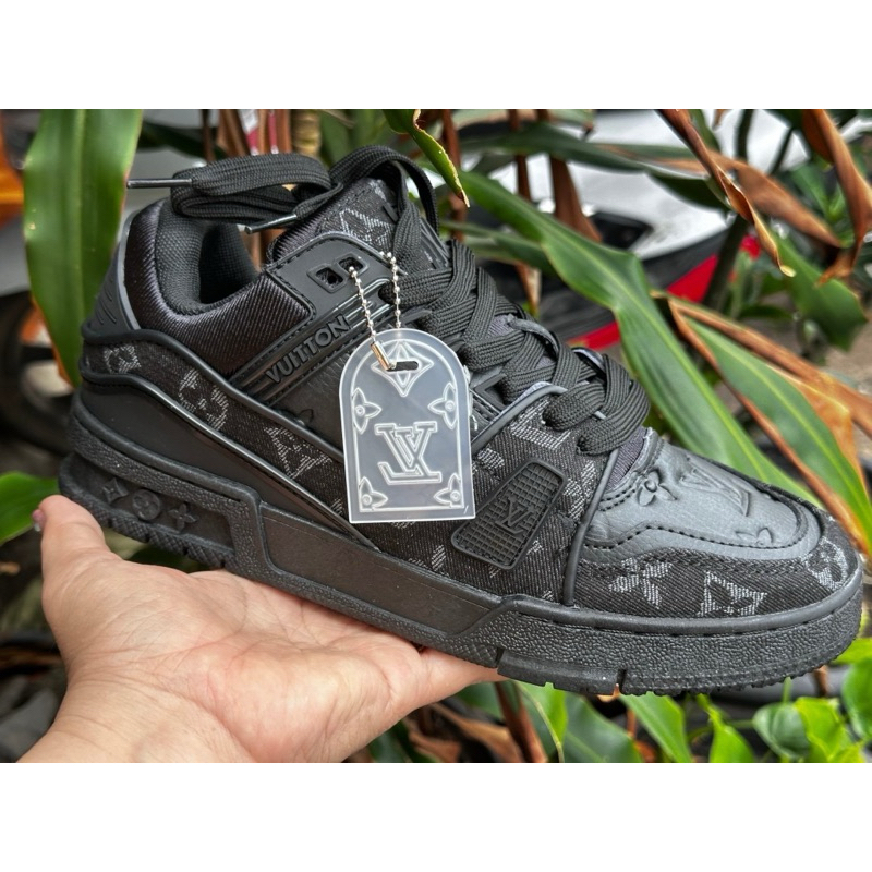 🛒🚩รองเท้าผ้าใบ L V Trainer Low’ Monogram Denim [งาน Hiend]