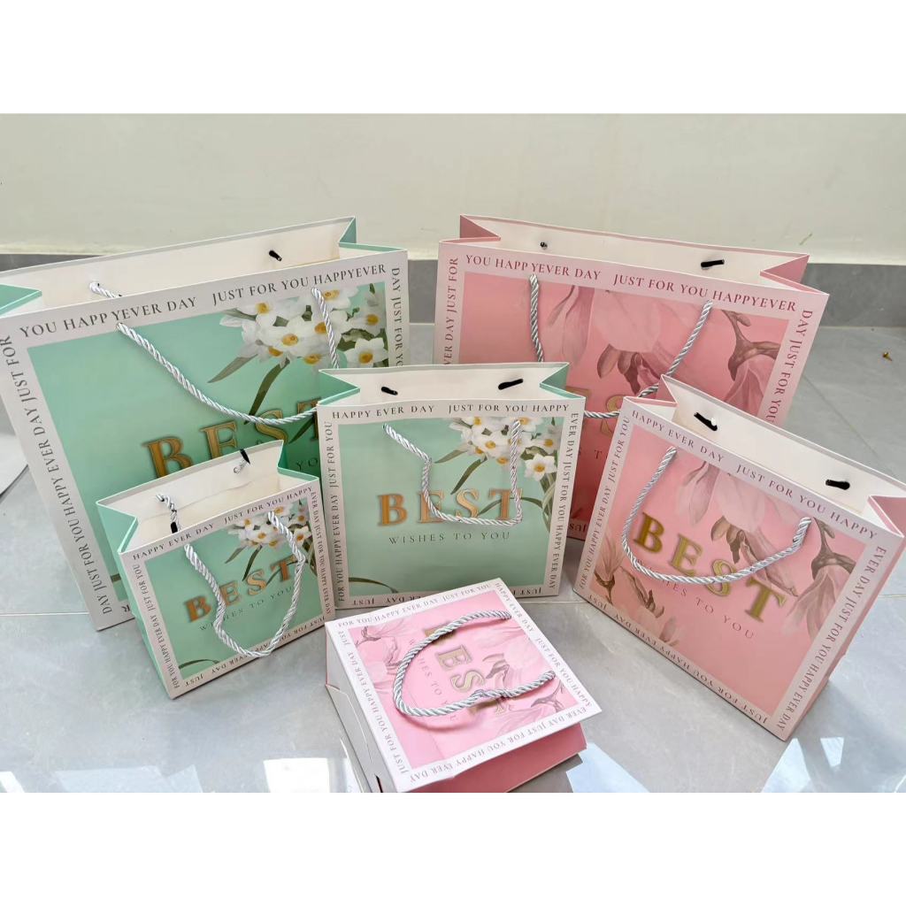 ถุงกระดาษ ถุงของขวัญ ลายดอกไม้ หูหิ้วเกลียวเชือก มี 3 ขนาด - รูปที่ 5