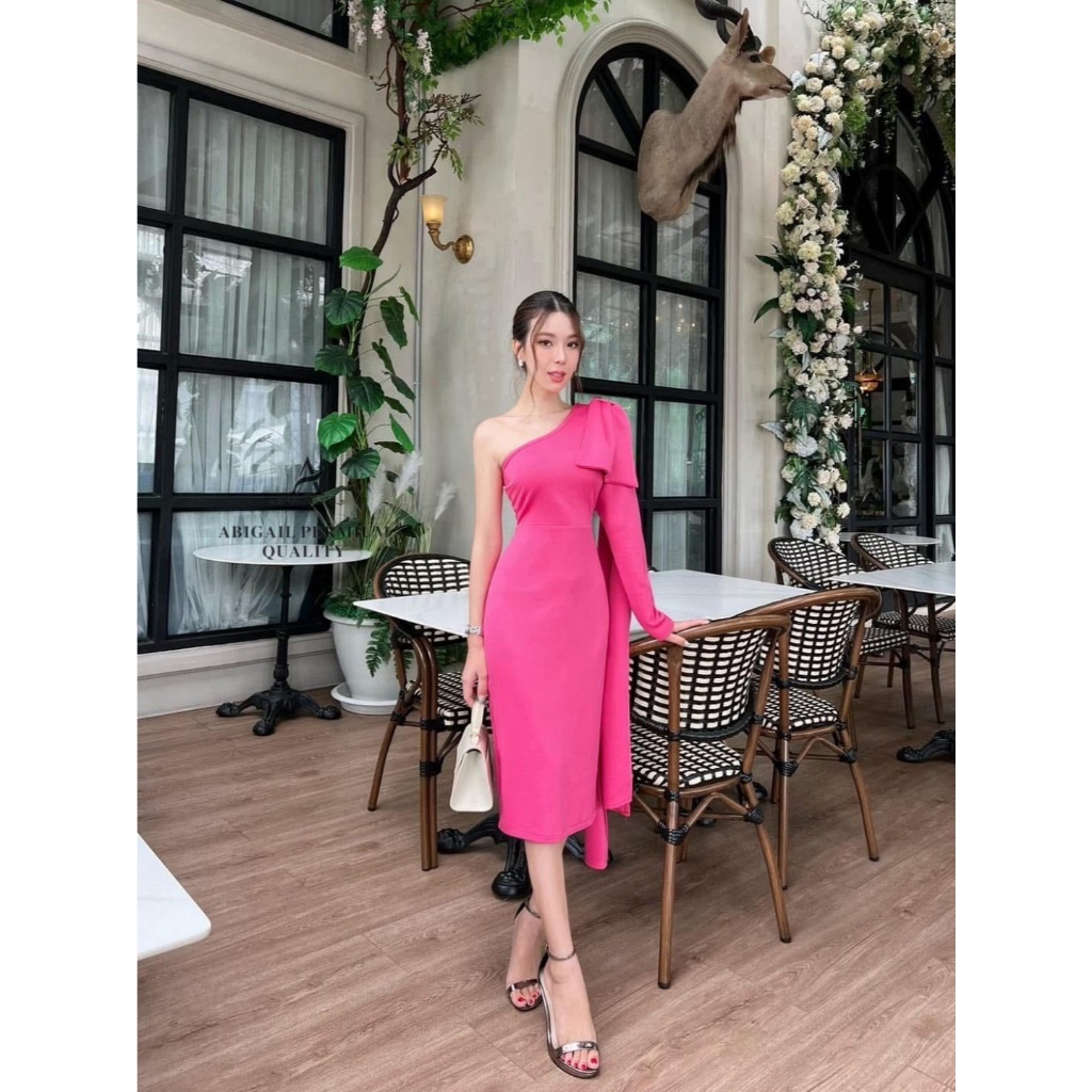 ABIGAIL BRAND ABG191 ชุดเดรสไหล่เฉียงสีบานเย็น