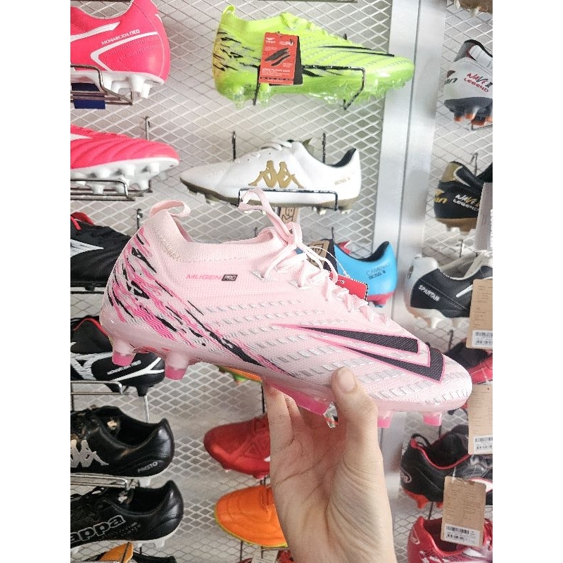 รองเท้าฟุตบอล​/สตั๊ด Wingz รุ่น Mugen/ Mugen pro