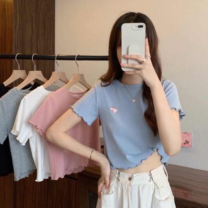 เสื้อครอป แขนสั้น ระบาย สินค้ามีพร้อมส่งจากไทย