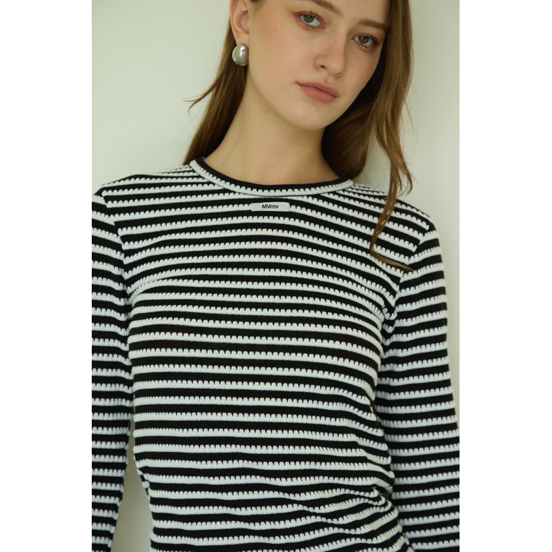 MVBKK LABEL SLIM LONGSLEEVE TEE ( 2 colors ) เสื้อแขนยาวเข้ารูป