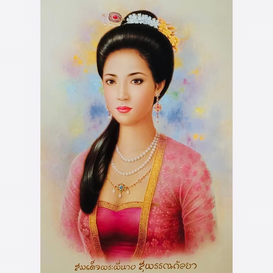 รูปภาพ พระสุพรรณกัลยา ขนาด 15x21 นิ้ว ภาพเปล่าใส่กรอบหรือติดผนังบ้าน