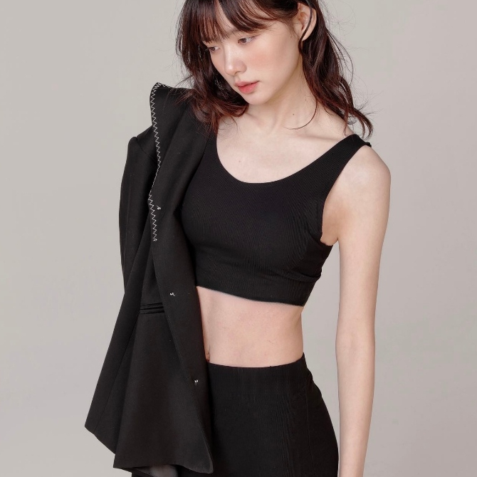 𝐁𝐄 𝐂𝐎𝐙𝐘 𝐯.𝟑  ⟢  soft crop top bra big straps เสื้อครอปกล้ามพร้อมบราในตัว MARYXMARY