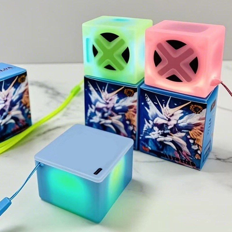 ลำโพงไร้สายมินิ ลำโพงบลูทูธ แบบพกพาพร้อมไฟ RGB Mini ซับวูฟเฟอร์ เสียงดี น้ำหนักเบา แบบชาร์จไฟ ลำโพงขนาดเล็ก พร้อมส่ง3สี