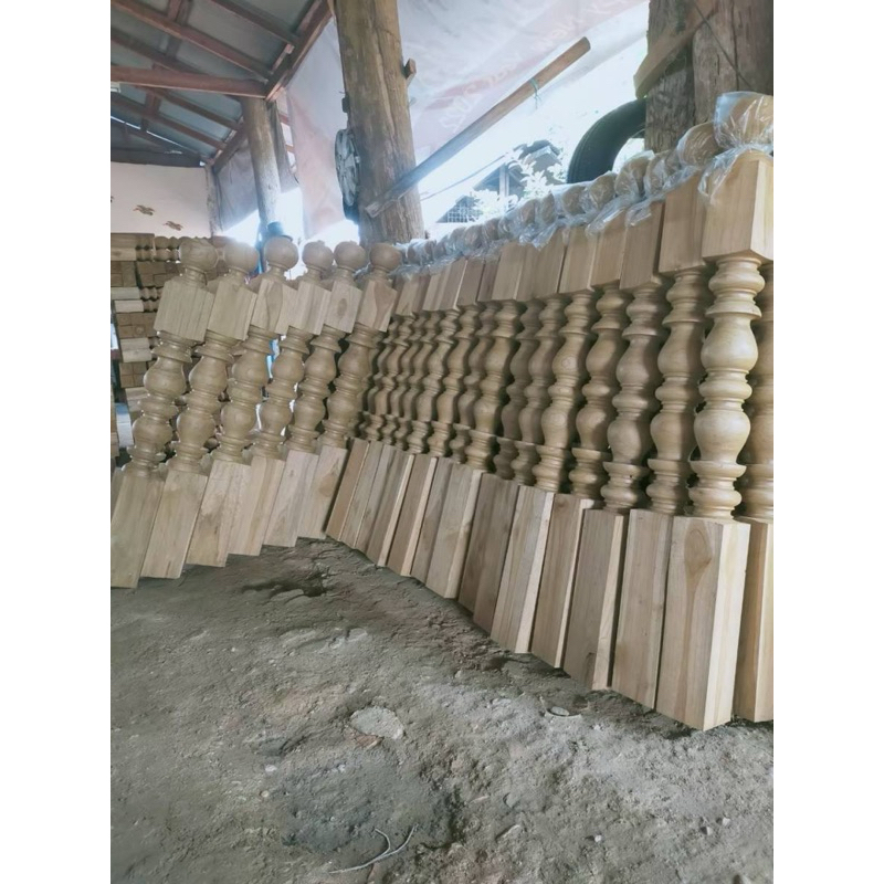 หัวเสาไม้สัก หัวบันไดไม้สัก ขนาด 4“x4”x120cm
