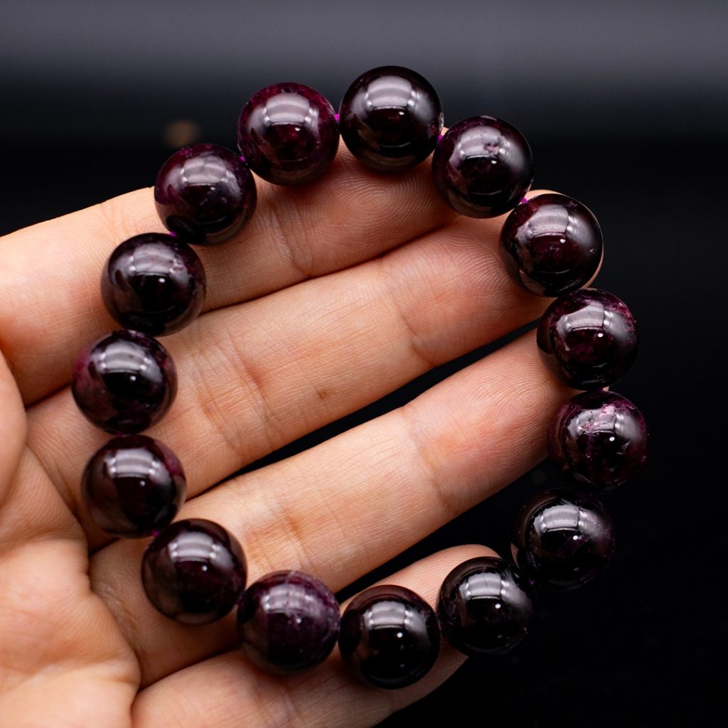 กำไลข้อมือพลอยโกเมนจันทบุรี (Garnet) ขนาด13มิล เป็นพลอยดิบ พลอยแท้บ่อจันทบุรี