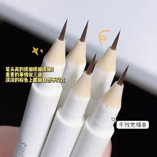 ปากกาดอลลี่อาย อายไลน์เนอร์ แบบสองหัว เนื้อแมตต์ สีสวยทำให้ดวงตาดูกลมโต ZP261