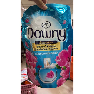 Downy ดาวน์นี่ น้ำยาปรับผ้านุ่ม สูตรเข้มข้นพิเศษ แบบเติม 950/1,000มล.