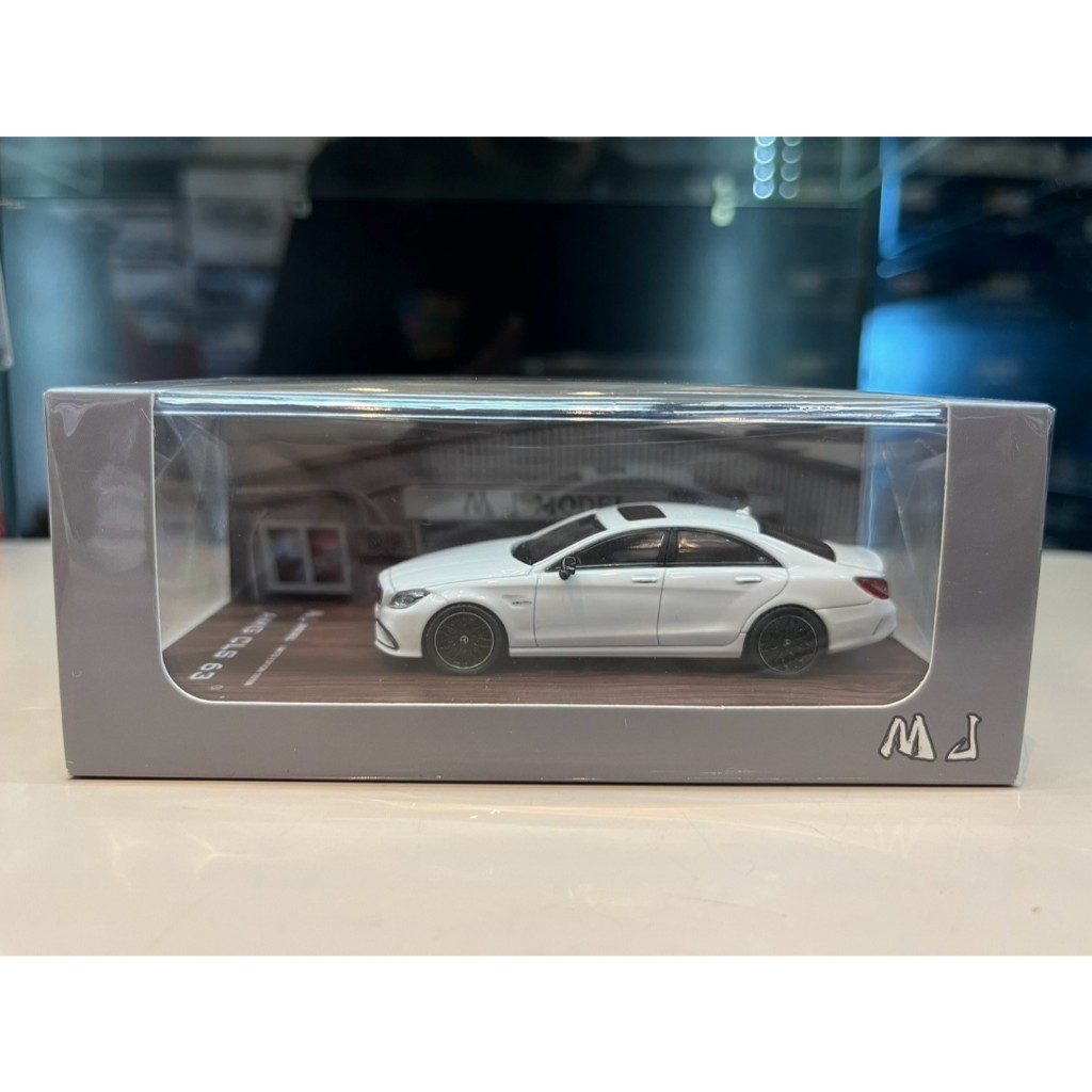 MJ Model 1/64 Mercedes Benz AMG CLS 63 White