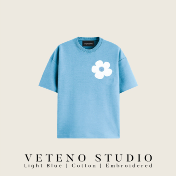 เสื้อยืดแขนสั้น VETENO STUDIO LIGHT BLUE TSHIRT - WHITE DAISY
