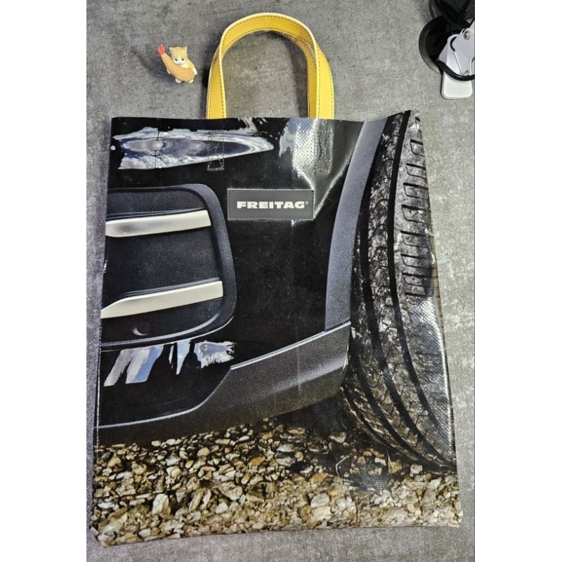 กระเป๋า Freitag F52 MIAMI VICE ลายกราฟฟิครถยนต์