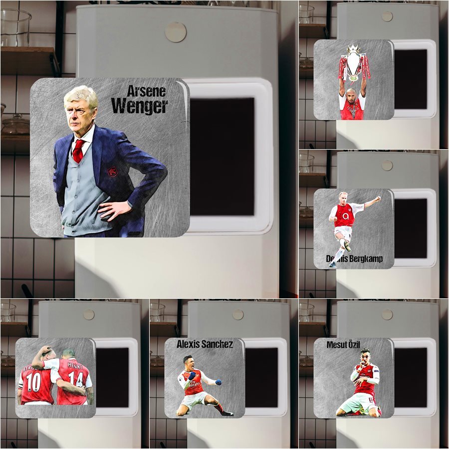 แม่เหล็กติดตู้เย็น สกรีนลายตำนานนักเตะอาเซนอล Arsenal ตกแต่งตู้เย็น ตกแต่งกระดาน ตกแต่งบอร์ด ฯลฯ
