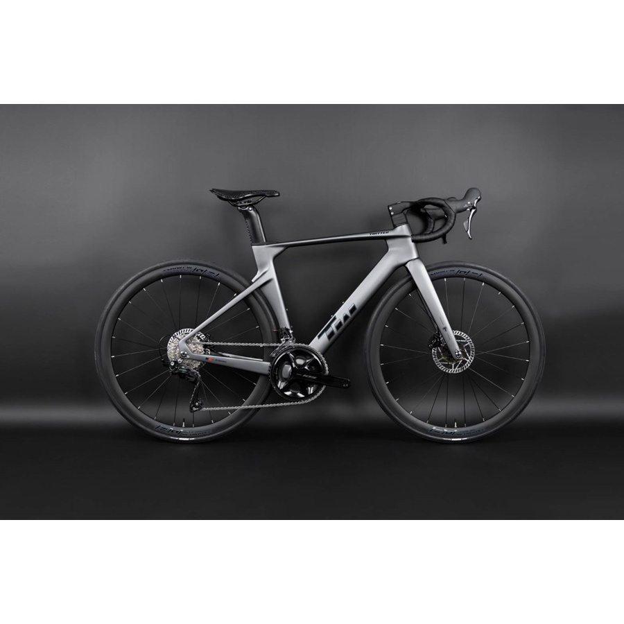 จักรยานเสือหมอบ TWITTER R10 PRO Disc Brake เกียร์ SHIAMANO 105 24Speed Full Carbon NEW2025