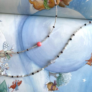 ส่งด่วน! tiny candy bead necklace สร้อยคอลูกปัดจี้หินมินิมอล สีน่ารัก สดใส ใส่ไปทะเล | ourweekend.stuff