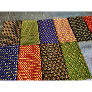 เซท 5 ผืน ผ้าถุงลายไทย เย็บแล้วพร้อมนุ่ง คละลาย