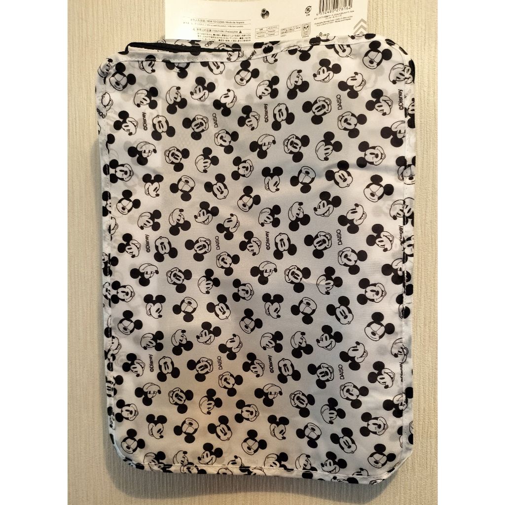 【Direct from Japan】กระเป๋า ใส่ เสื้อผ้าของใช้ หรือ กล่องเก็บของแบบพกพา Pocketable Storage  Case Disney Mickey