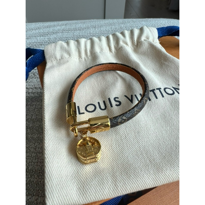 กำไล Louis Vuittonแท้💯 LV Tribute Charm