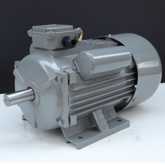มอเตอร์ไฟฟ้า TAKA 3 HP , 5.5 HP  ขนาดแรงดัน 220V กระแสสลับ 1 เฟส มอเตอร์  มอเตอร์มิเนียม ปร