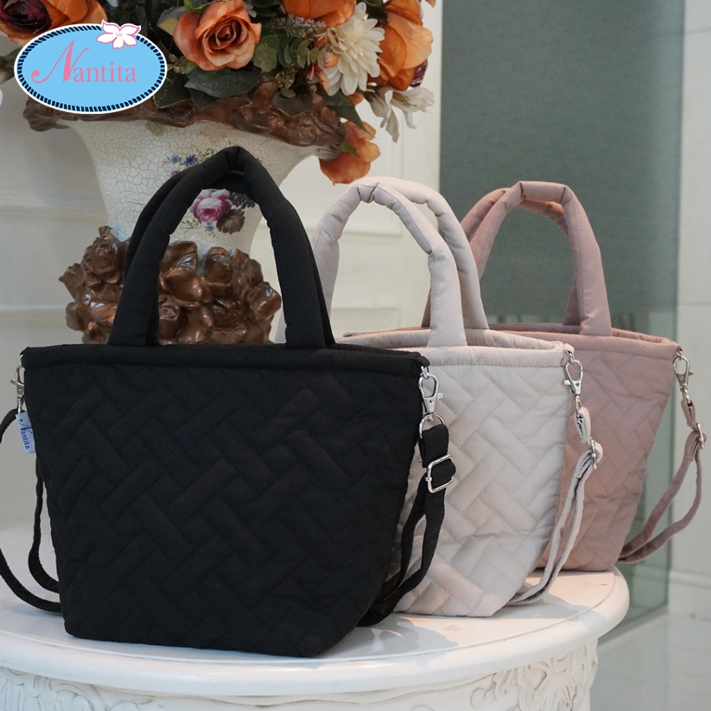 Nantita กระเป๋านุ่มนิ่มทรงคางหมูพร้อมสายคอสบอดี้ PC010