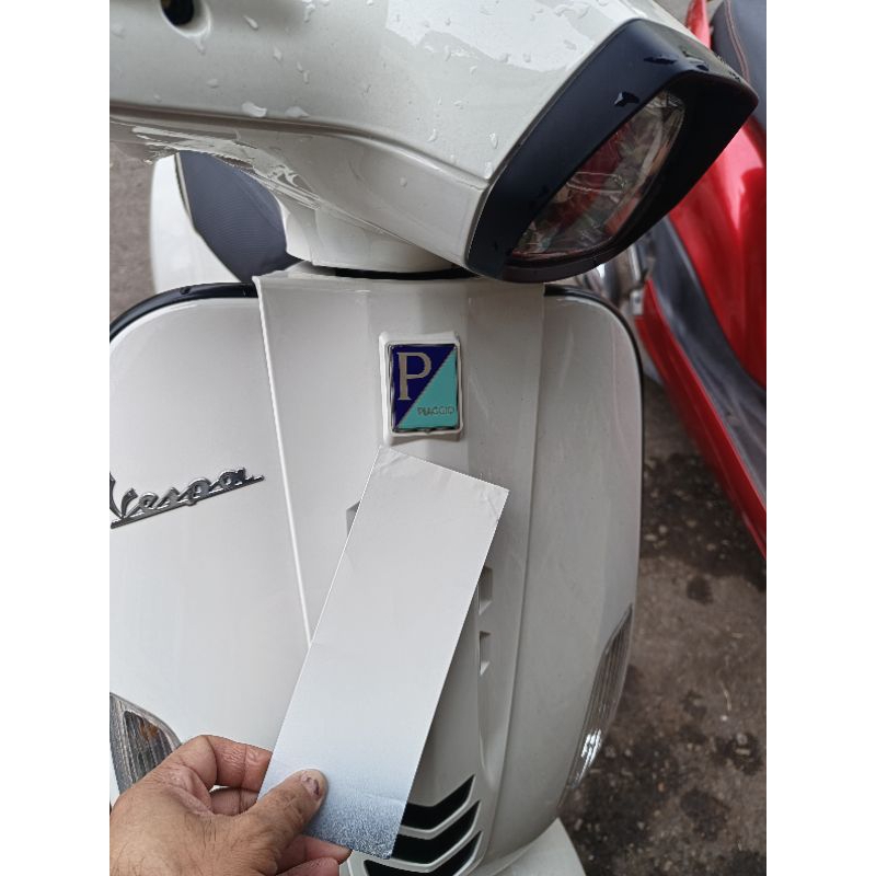 สีพ่นซ่อมรถจักรยานยนต์เวสป้าสีขาว