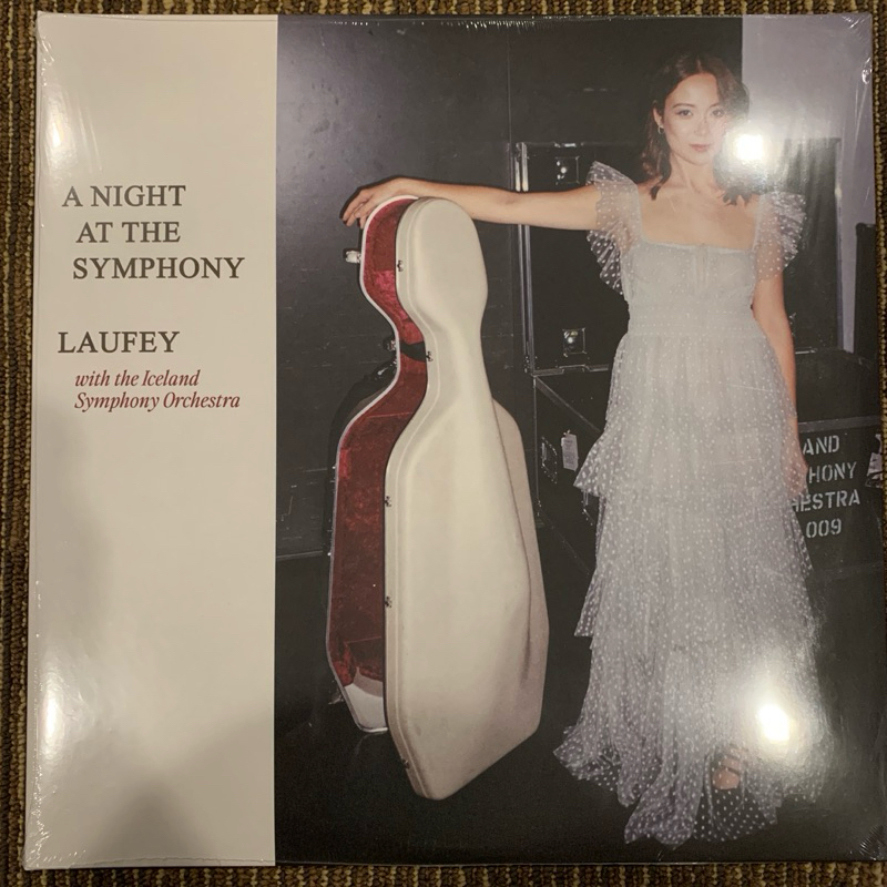 แผ่นเสียง Vinyl Laufey ชุด A Night at the Sympony